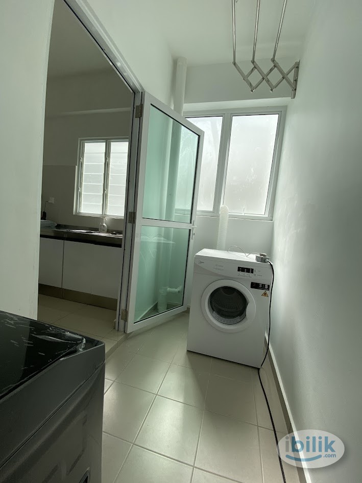 FEMALE Master Room at Bayan Lepas, Penang - Image 4