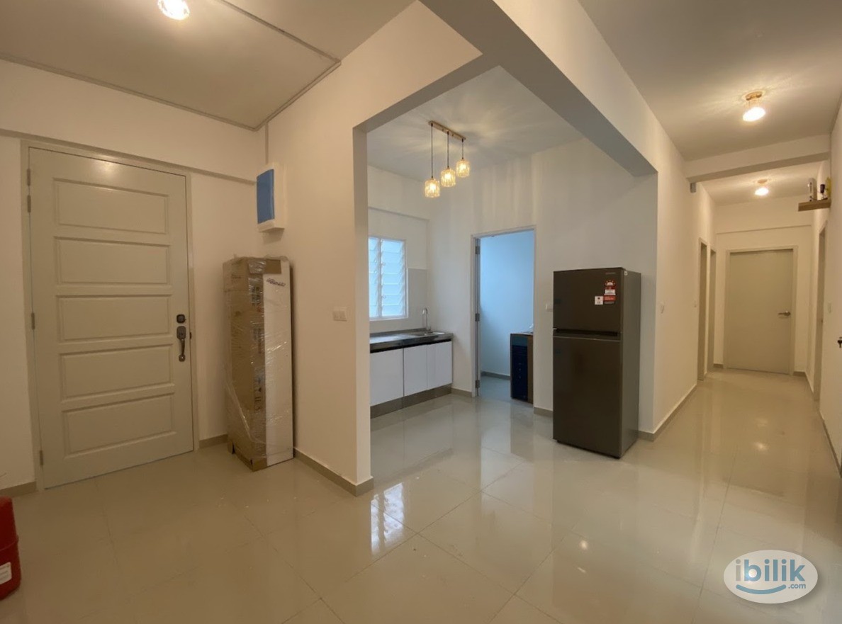 FEMALE Master Room at Bayan Lepas, Penang - Image 5