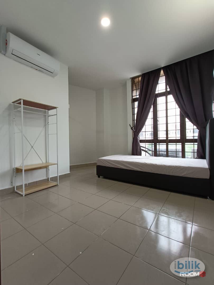 GET EARLY BIRD OFFER 🔊 Single Room for rent in Pusat Perdagangan Subang Permai Shah Alam - Image 2