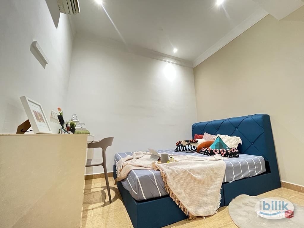🛏️ Master Room for Rent 🌇 Taman Melawati, KL - Image 1