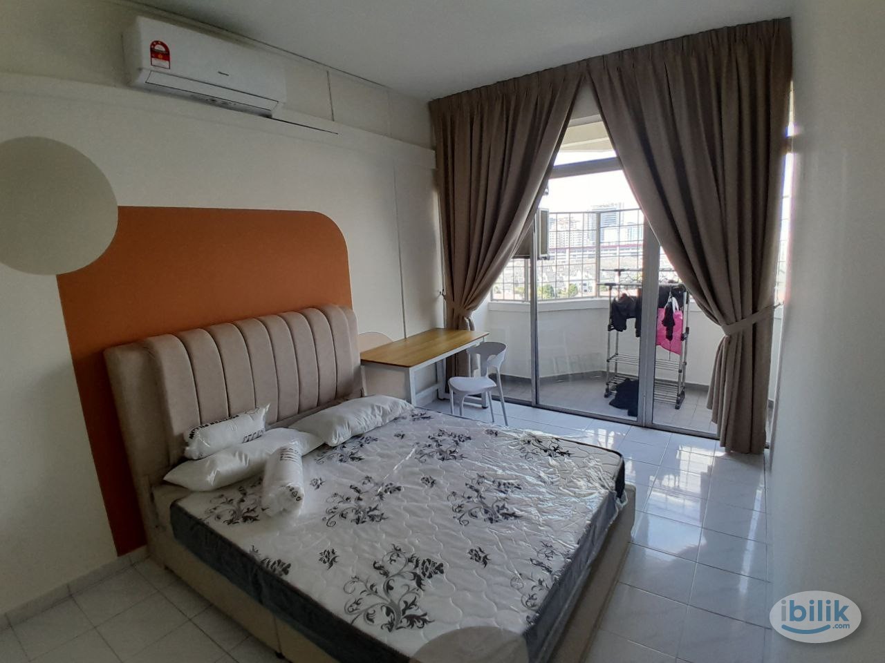[Bukit OUG] Near LRT Medium Room with Aircond Rent Near Bukit Jalil - Image 1
