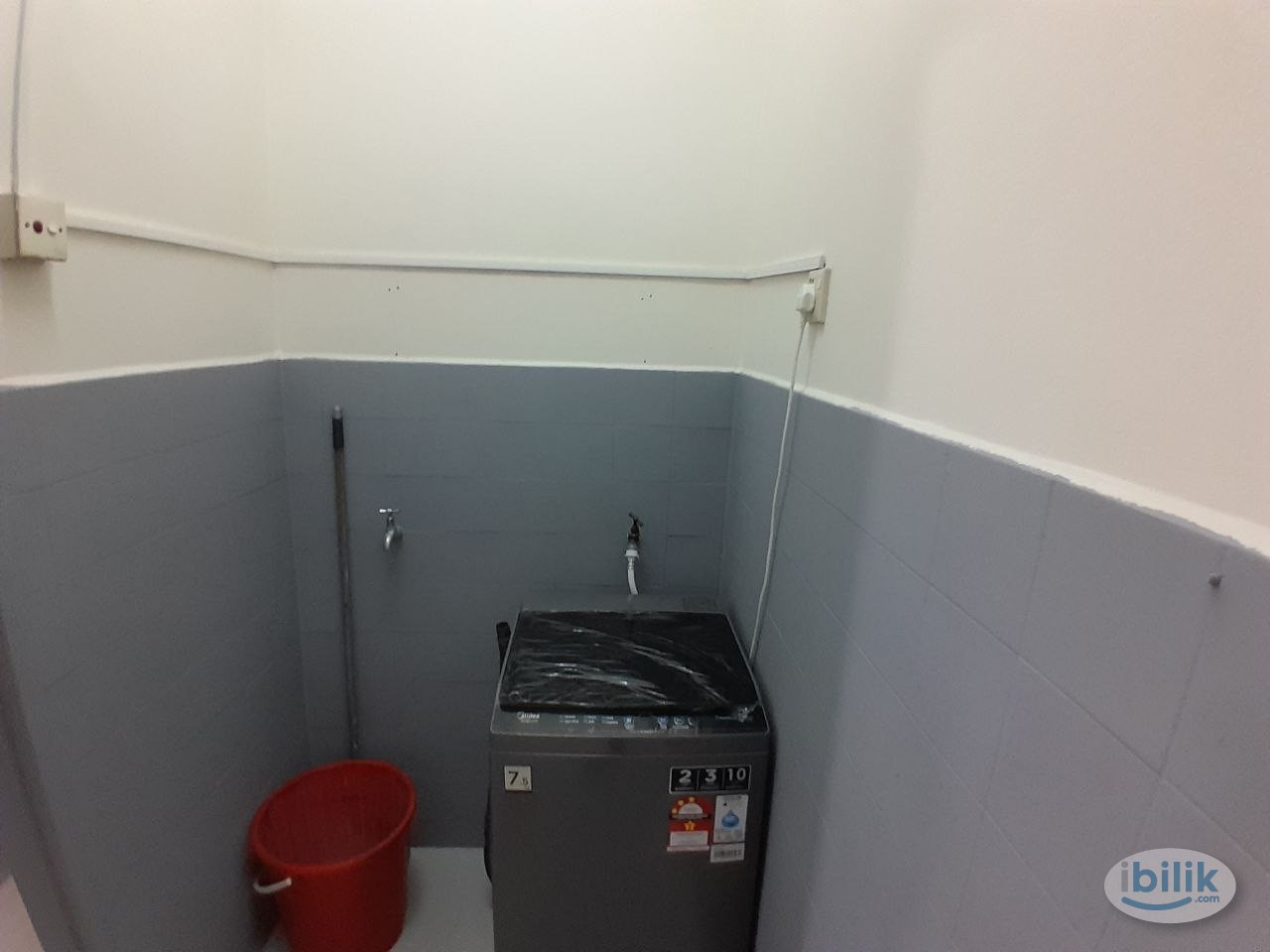 [Bukit OUG] Near LRT Medium Room with Aircond Rent Near Bukit Jalil - Image 4