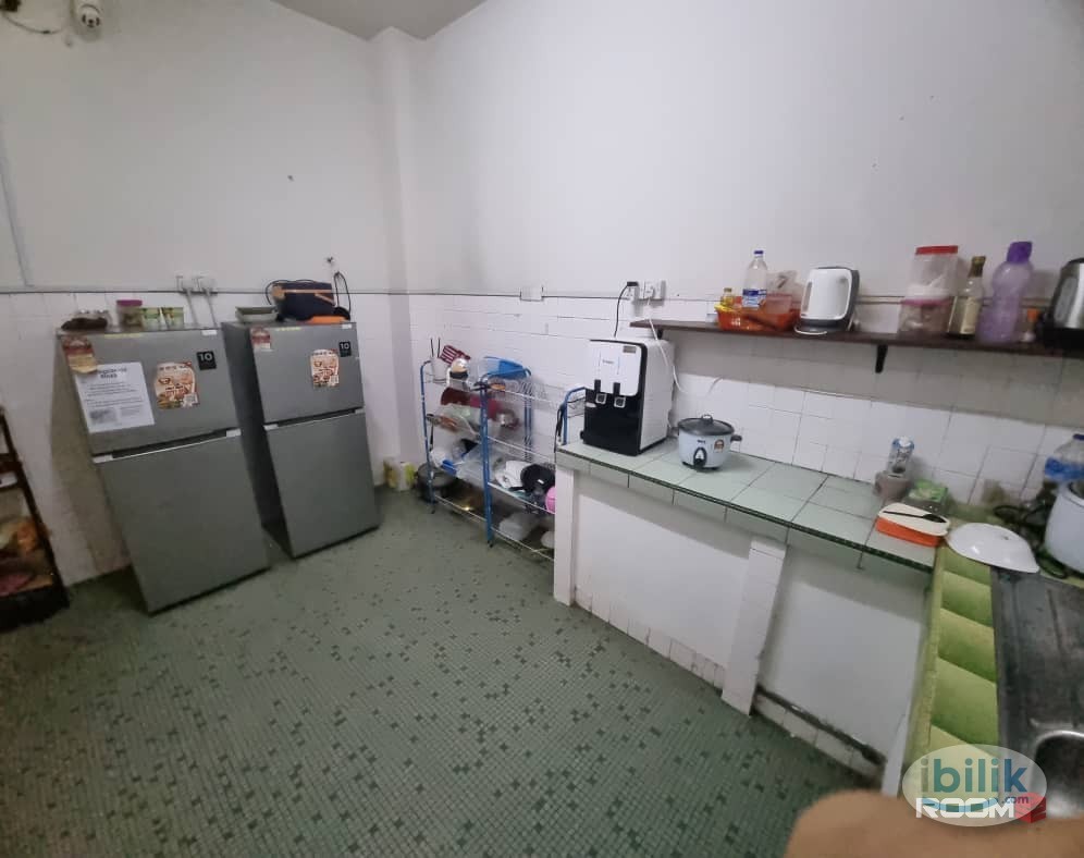 🏠 Master Room @ SS 2 (Landed with Free Parking) 🚗 📍 SS 2/2, Petaling Jaya, Selangor - Image 3