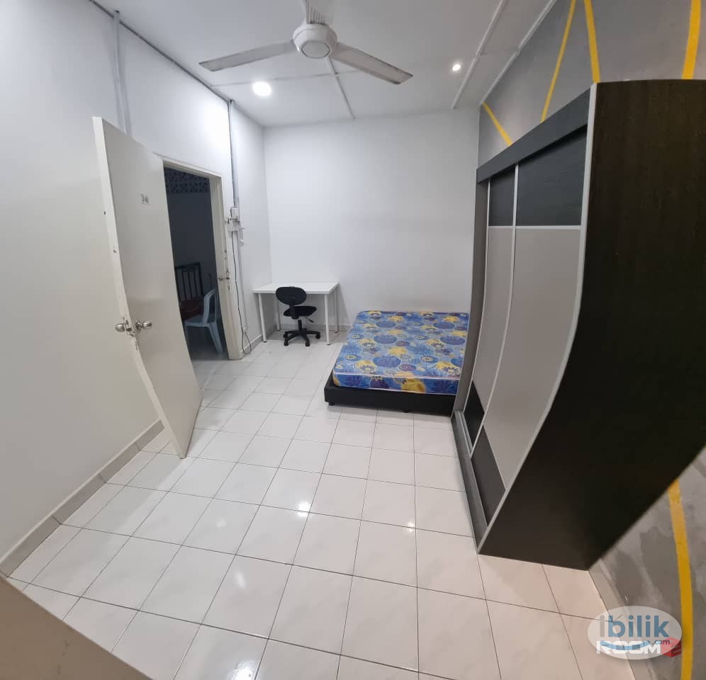 🏠 **Medium Room @ SeaPark near Market Area** 🛒 📍 Petaling Jaya, Selangor - Image 4