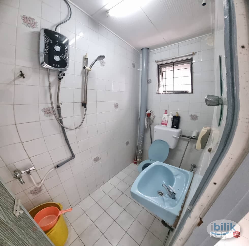 🏠 **Medium Room @ SeaPark near Market Area** 🛒 📍 Petaling Jaya, Selangor - Image 5