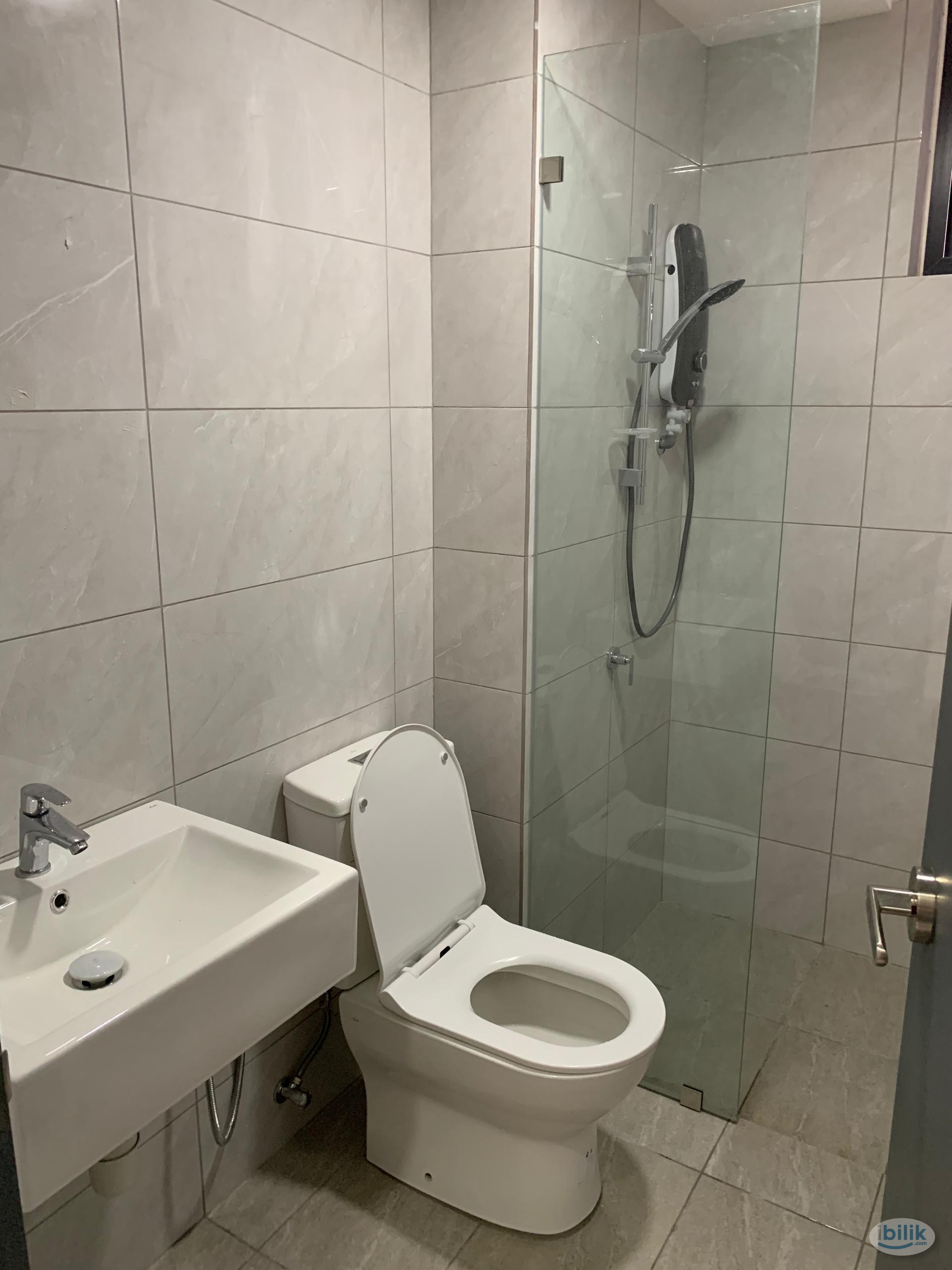 Altris Residence@The Quartz - Medium Room - Image 1
