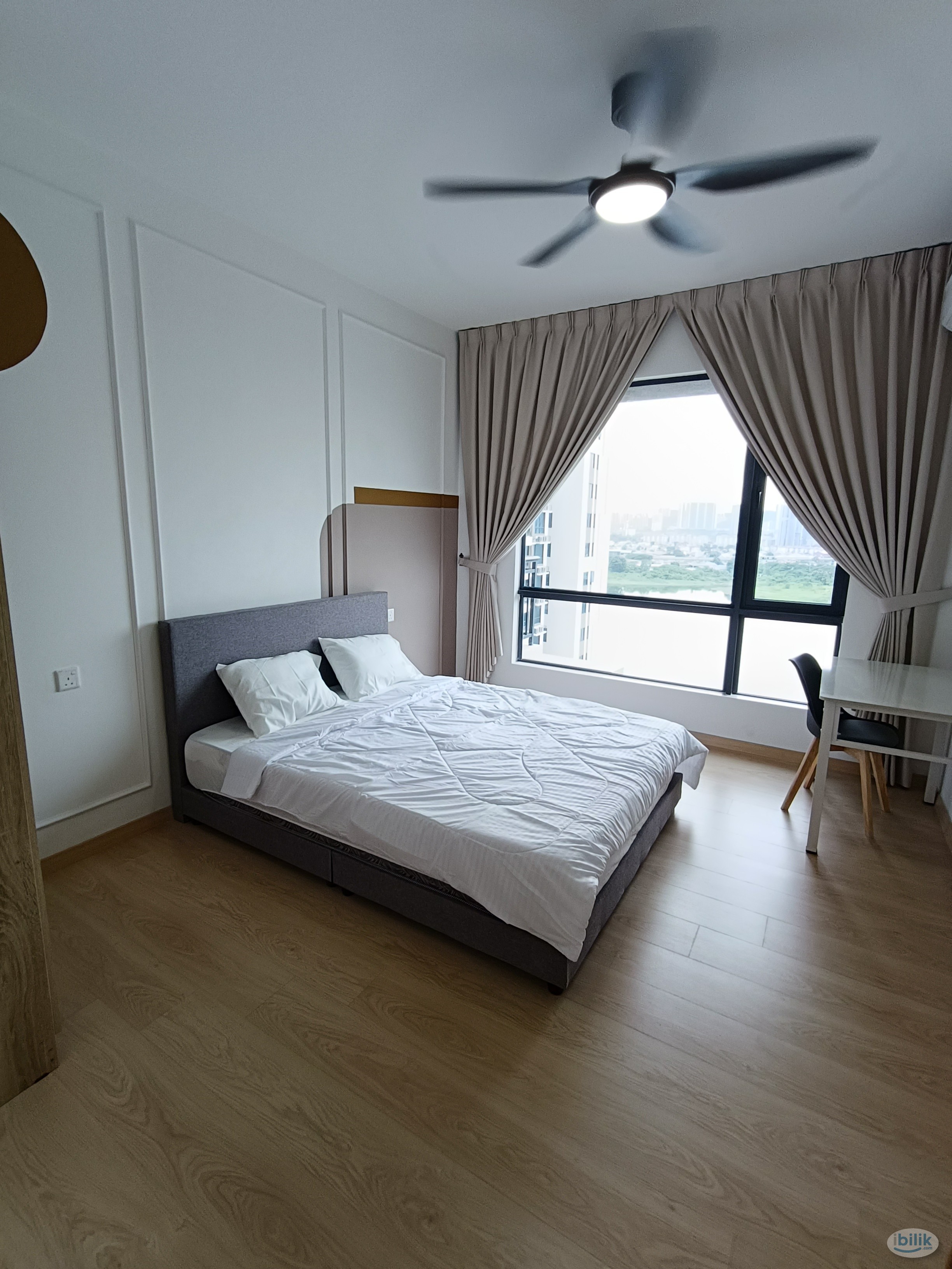 Middle Room at Aradia Residence @ Lake City KL North, Taman Wahyu - Image 1