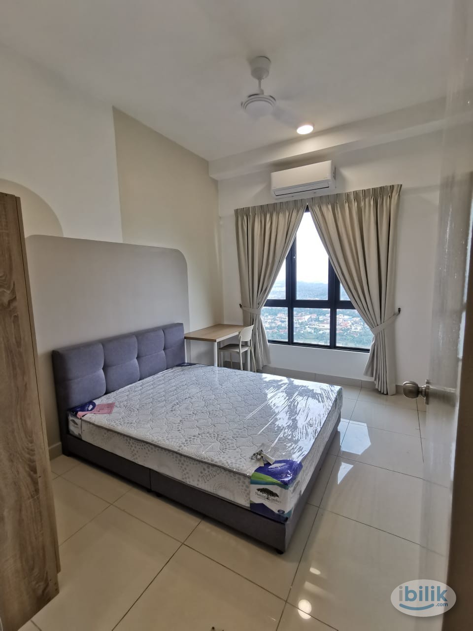 Middle Room at Old Klang Road, Kuala Lumpur - Image 1