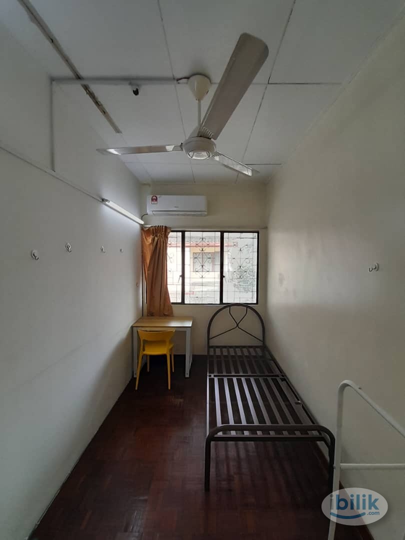❗ 📍 Middle Room Rent in Damansara Kim, PJ - Image 1