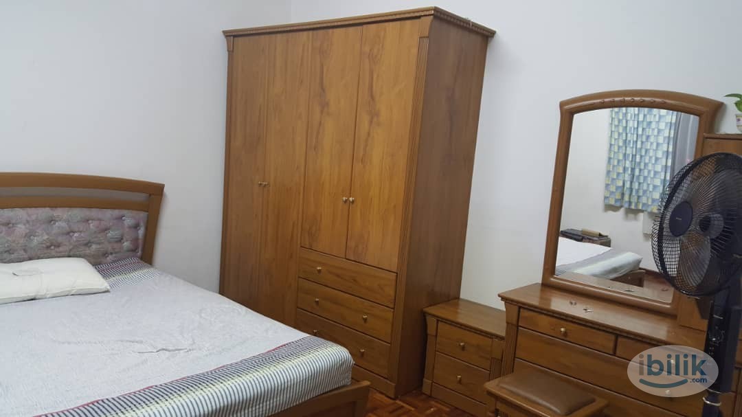 Master Room at Sri Desa, Kuchai Lama - Image 1