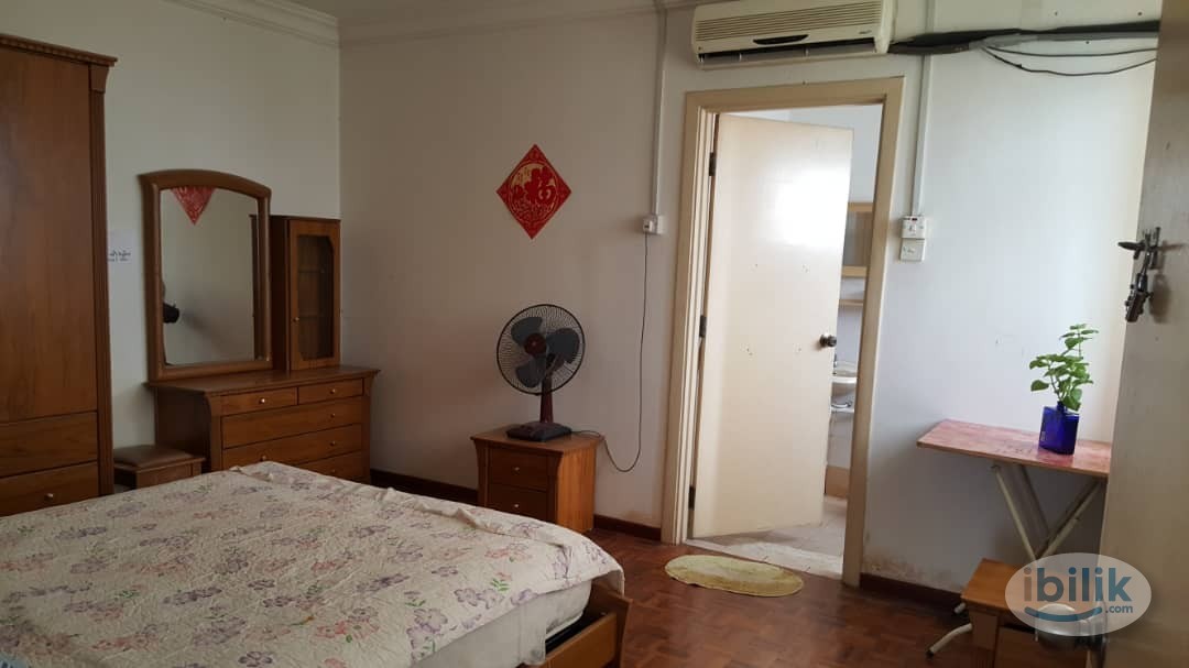 Master Room at Sri Desa, Kuchai Lama - Image 2