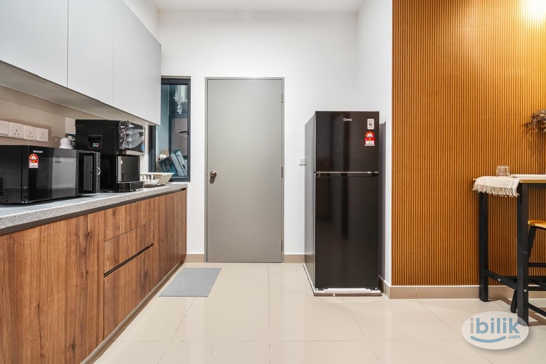 Female unit, fully furnished, rental inc utility - Image 4