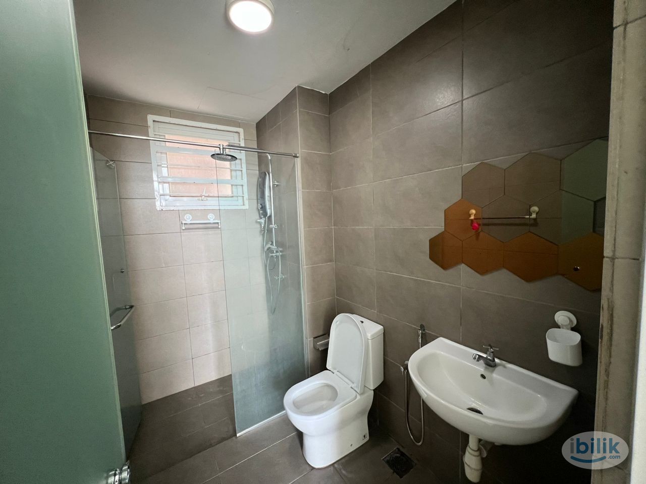 🔒BILIK SEWA CYBERJAYA, MUTIARA VILLE (FEMALE UNIT)🔒 - Image 3