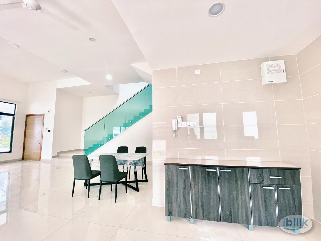 🔒BILIK SEWA MEDIUM ROOM, FEMALE UNIT 🔒 - Image 4