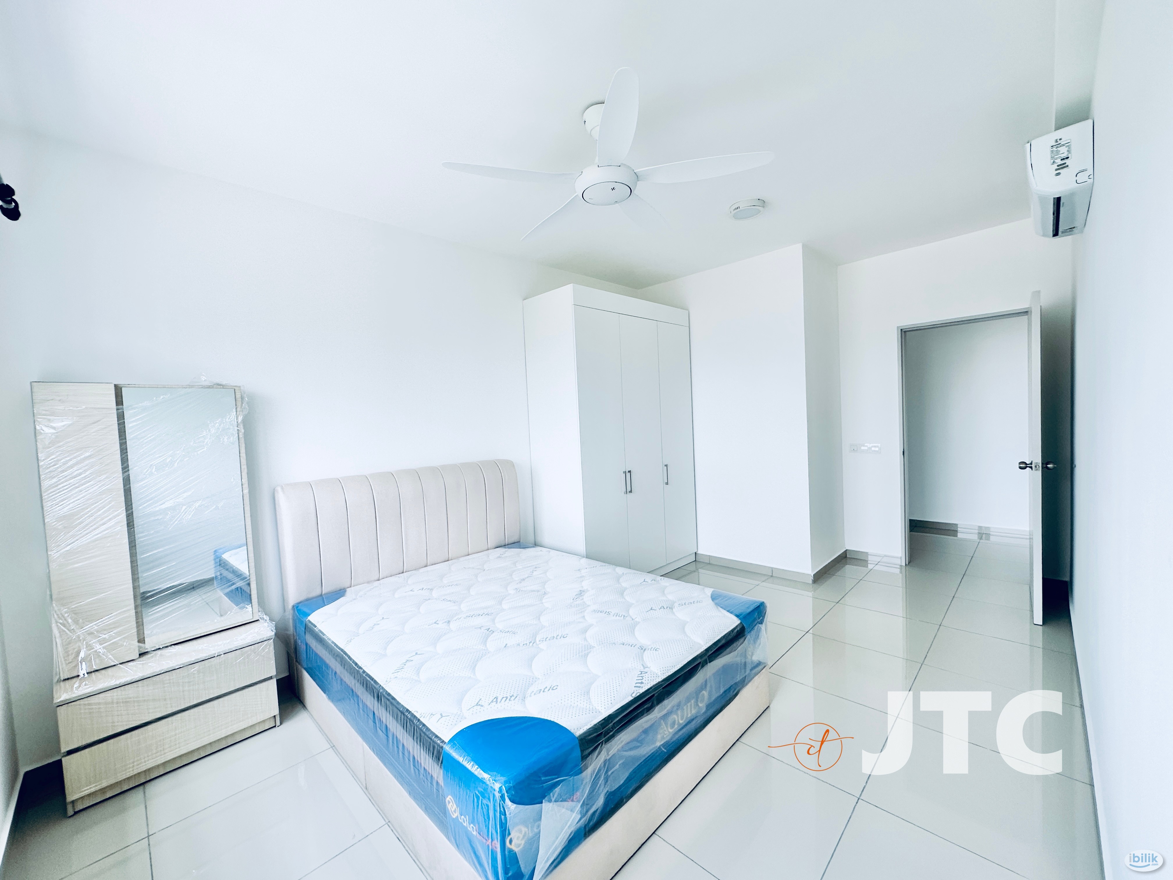 Suite at Huni Residence, Setia Alam - Image 4