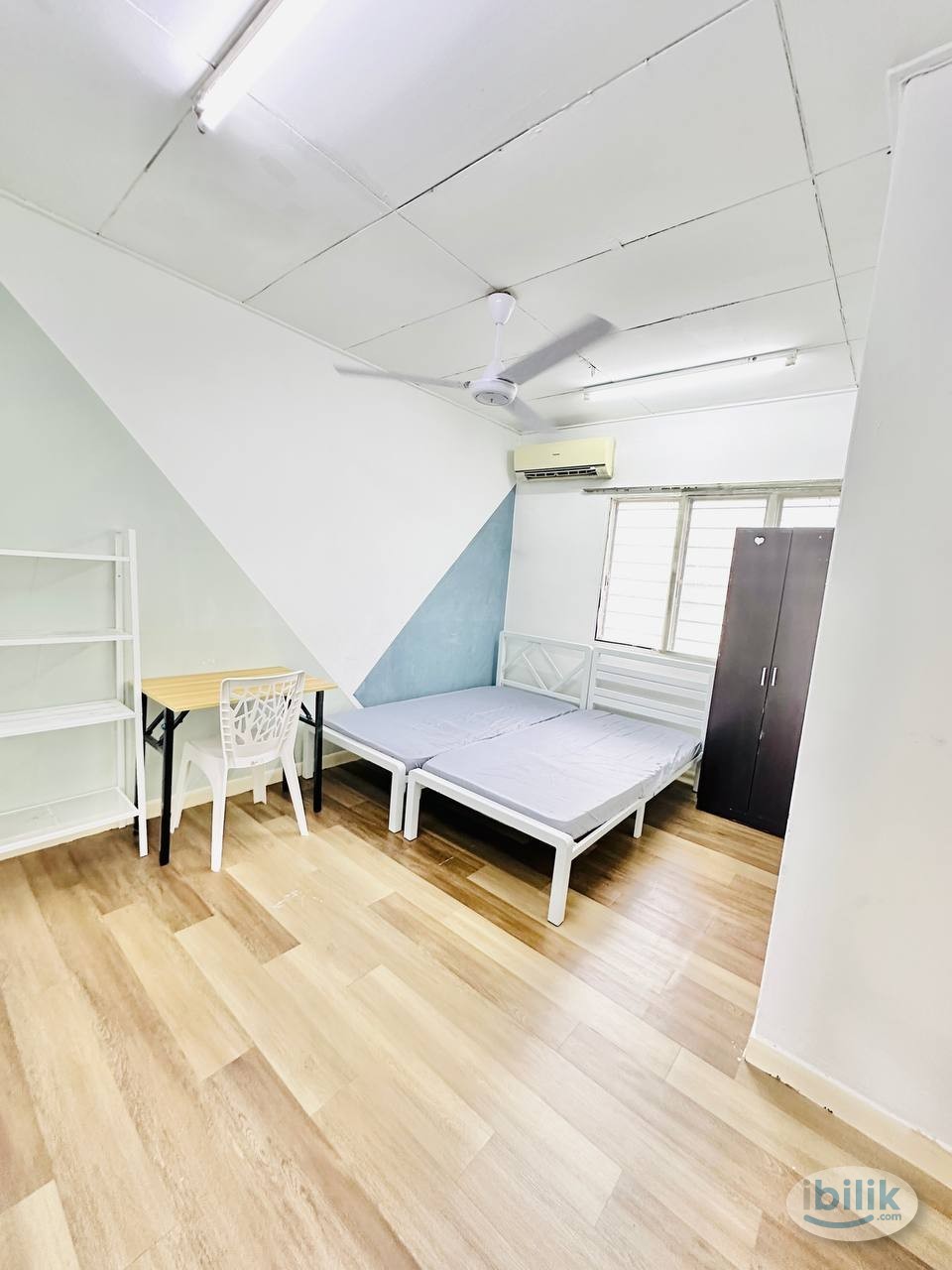 Middle Room walking distance to Damansara Utama, Petaling Jaya - Image 1