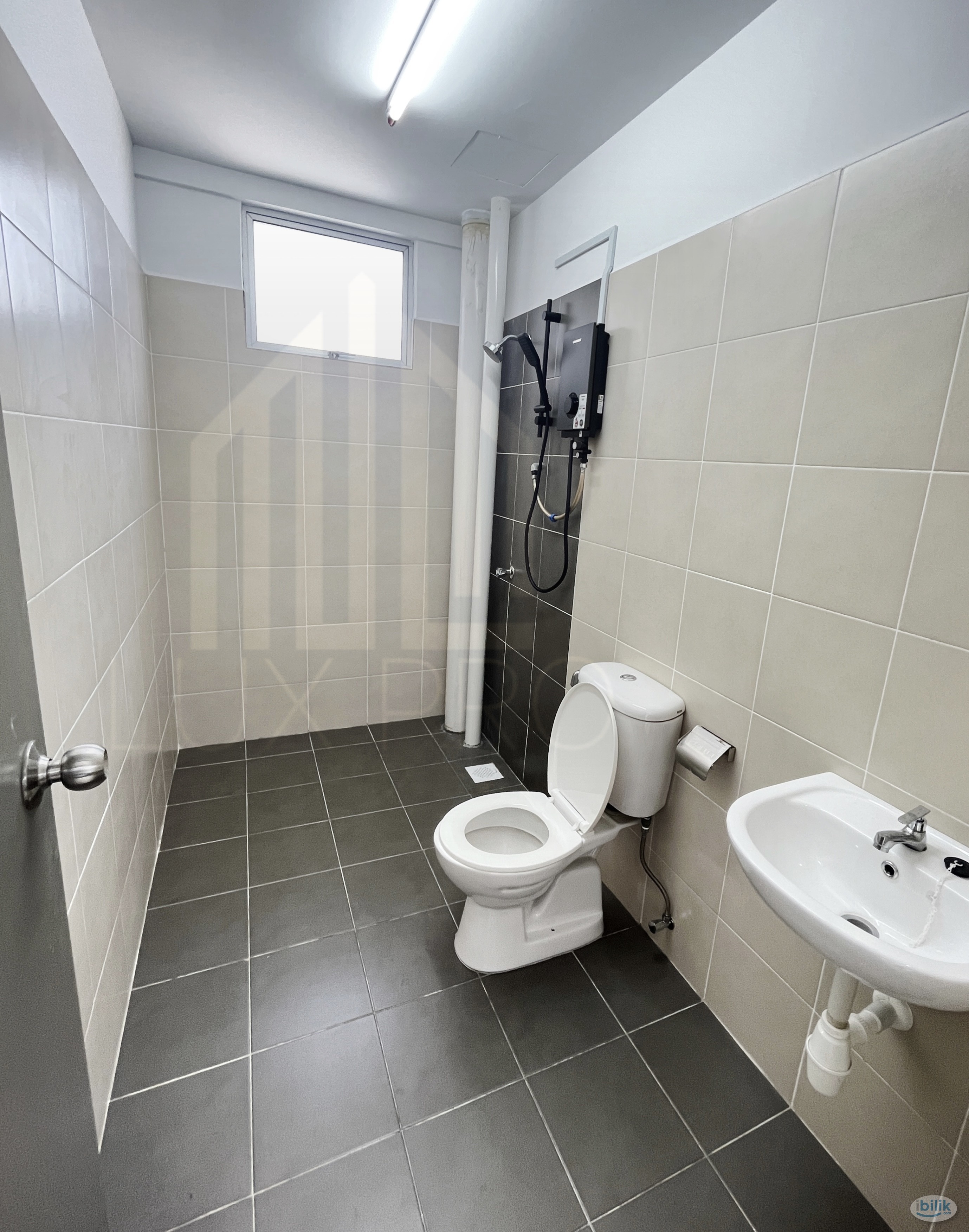 All-Female, Muslim-Friendly Condominium Rooms for Rent @ Meru - Image 2