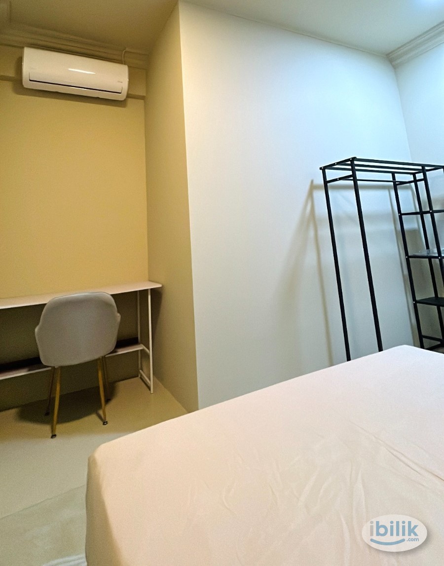 Middle Room at Bukit OUG Condominium, Bukit Jalil - Image 2