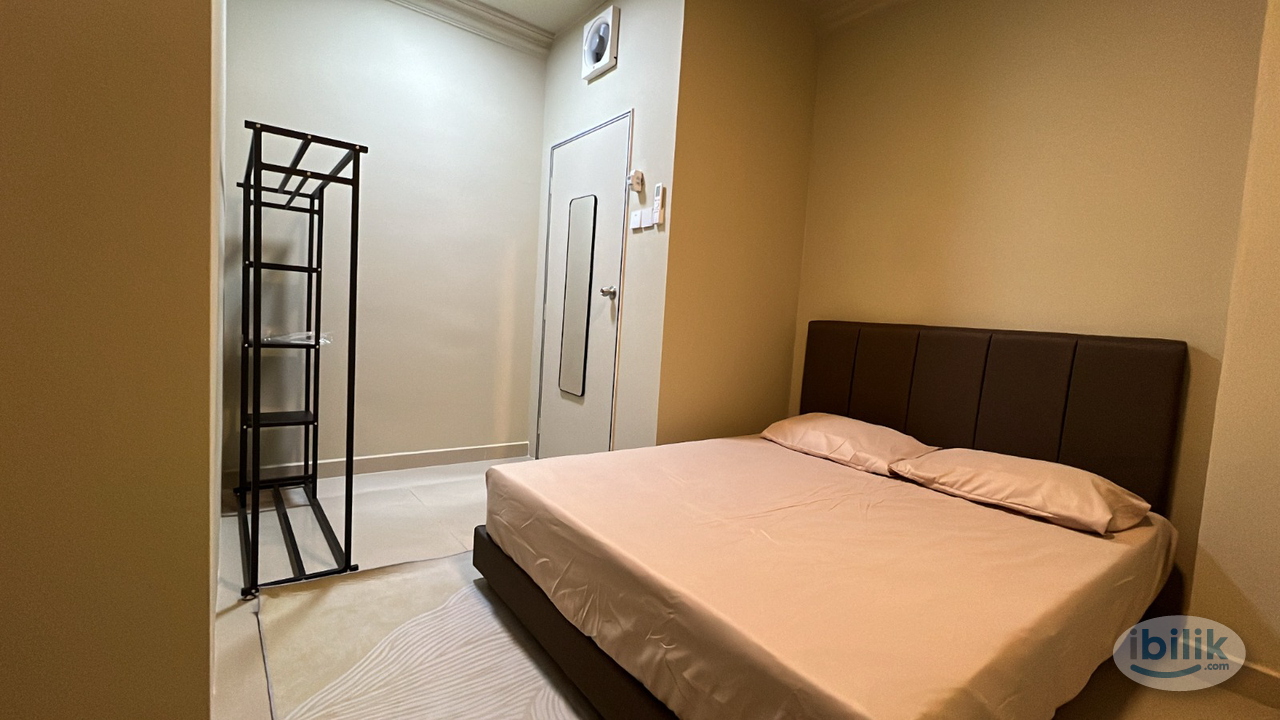 Middle Room at Bukit OUG Condominium, Bukit Jalil - Image 1