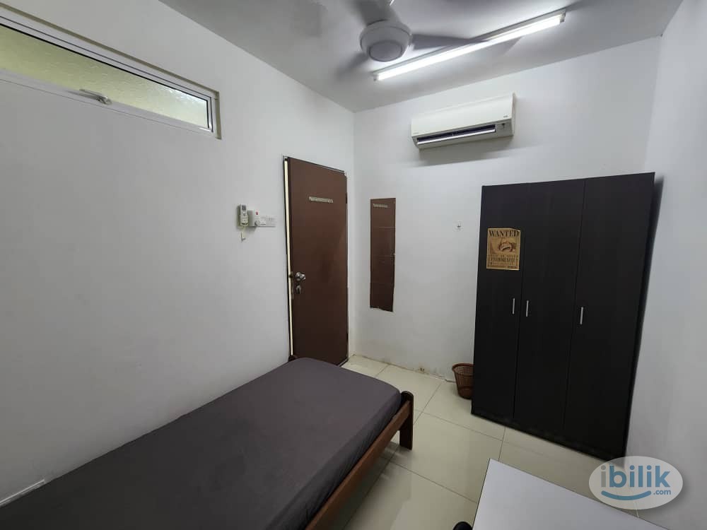 🚶‍♂️Walking Distance to MEGAH RISE MALL | KELANA JAYA LRT Single Room at SS24 - Image 1