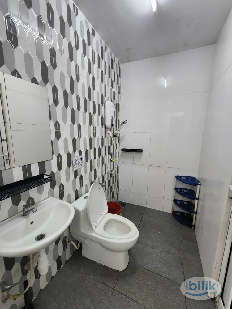 🚶‍♂️Walking Distance to MEGAH RISE MALL | KELANA JAYA LRT Single Room at SS24 - Image 3
