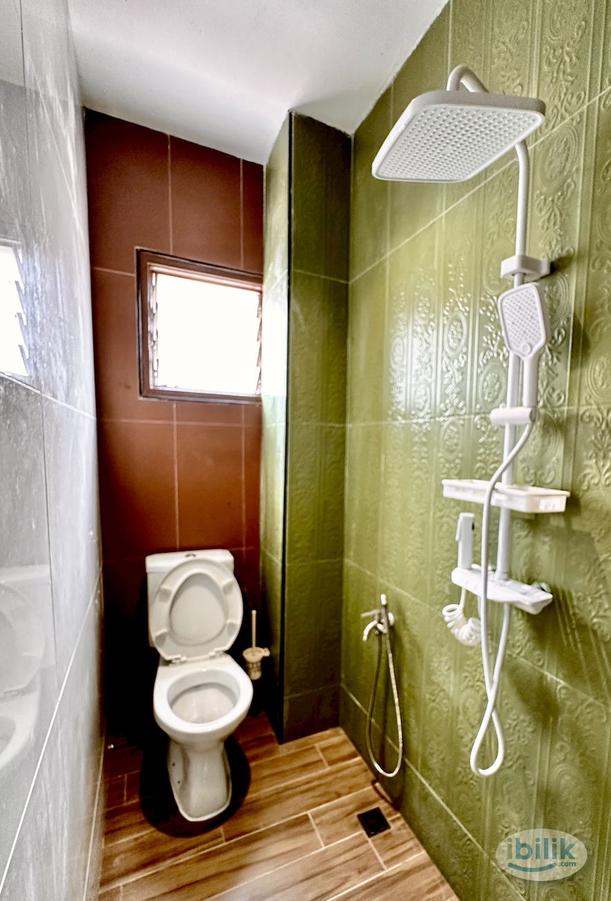 Jalan Selesa Senai Room for rent near CIMB Bank - Image 2