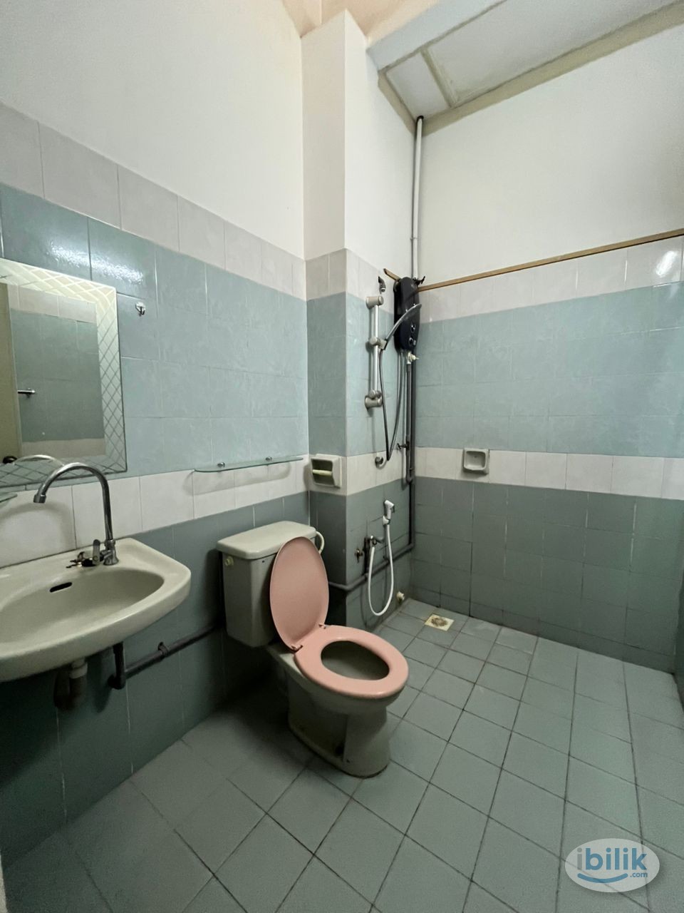 🔥LOW DEPOSIT🔥SUBANG JAYA USJ 9 MASTER ROOM WITH PRIVATE BATHROOM FOR RENT🤩🤩Walking Distance To TAIPAN LRT🚂🚂 - Image 5