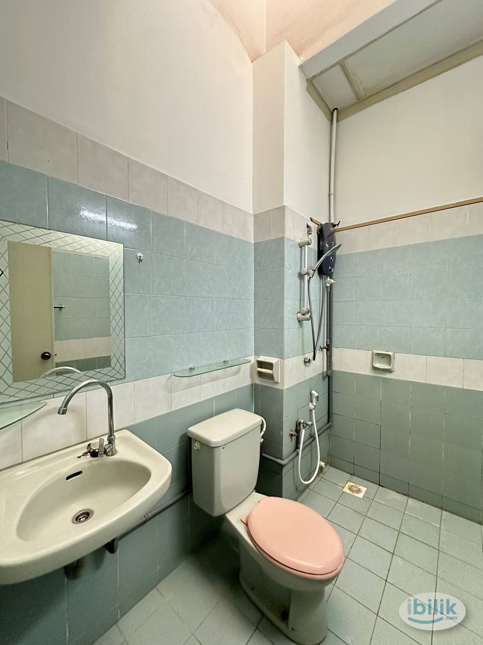 [ 750m To LRT | Private Toilet  ] ❤️‍🔥 Landed House Master Room at Subang ‼️ - Image 4