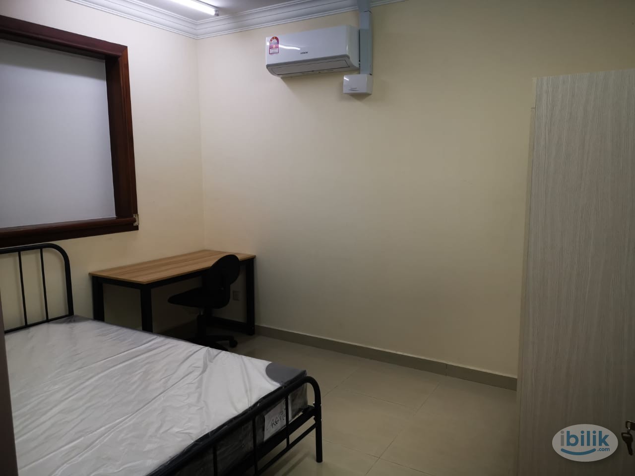 Middle room at Putra Avenue, Putra Heights - Image 4