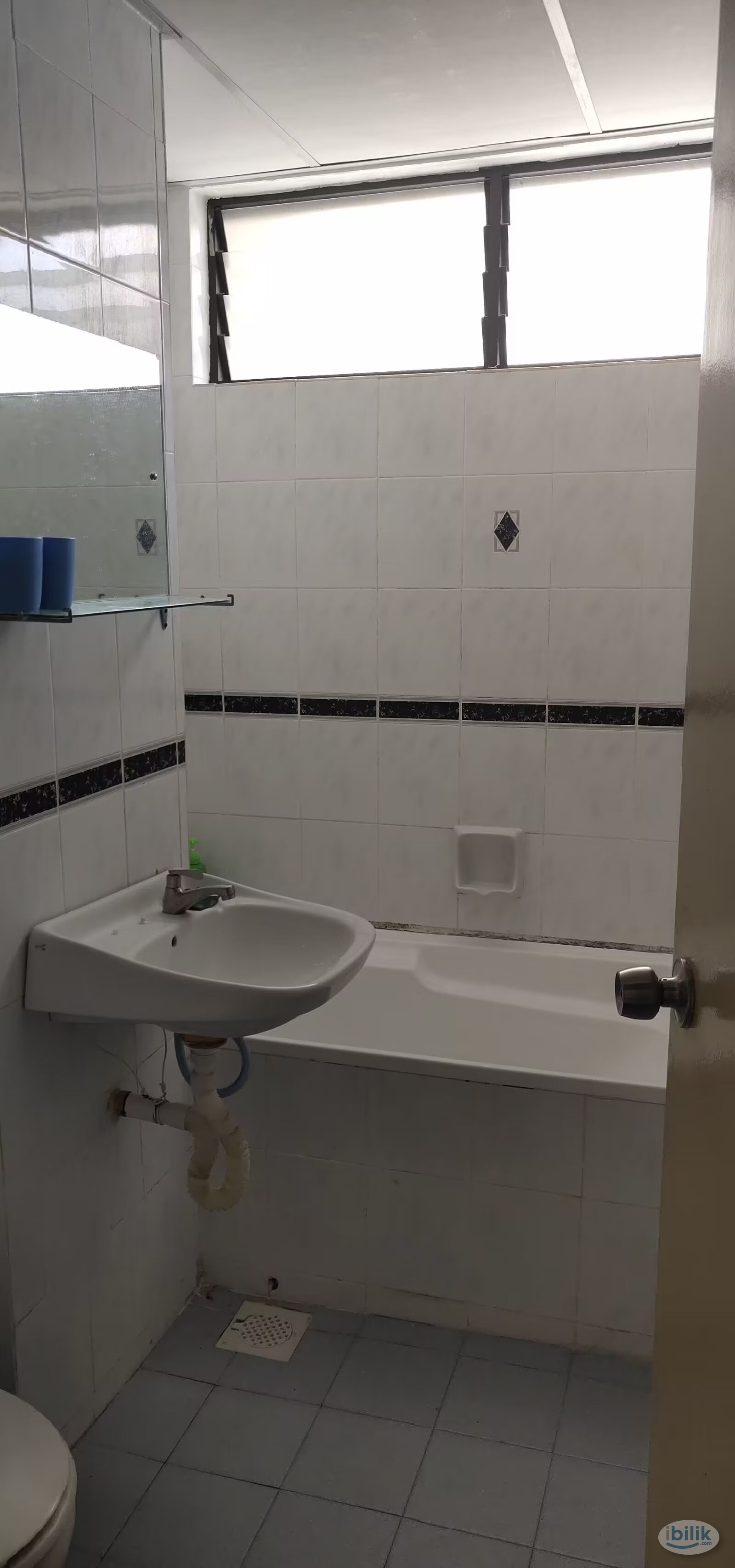 Suite at Batu Ferringhi, Penang - Image 3