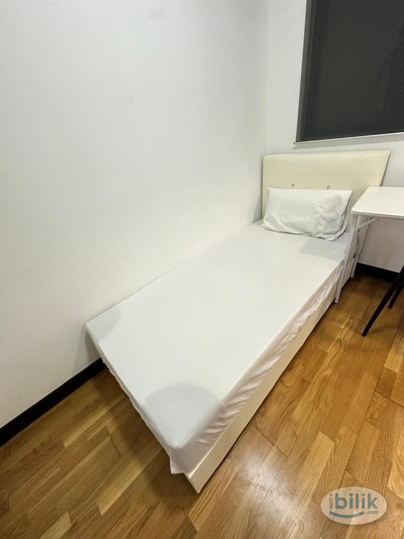 Small Room at KL Gateway, Bangsar South - Image 1
