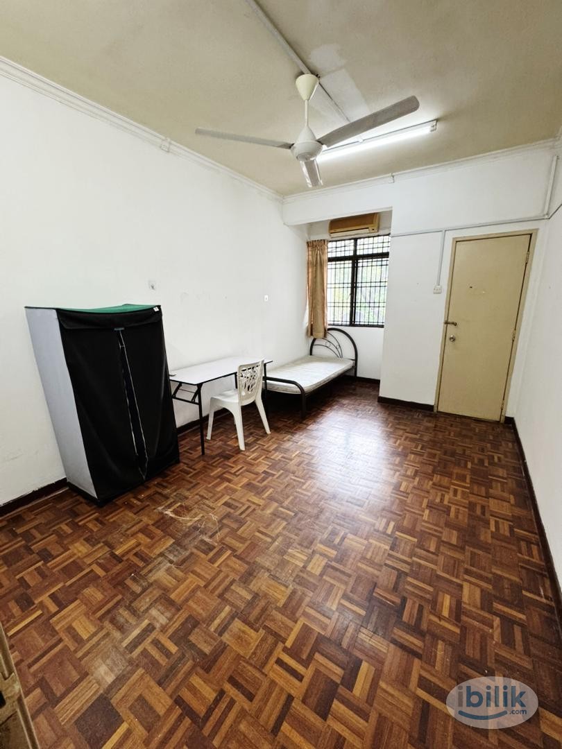 🛏️ Jalan BU 7/8, Bandar Utama – Near MRT Bandar Utama (Medium Room, Attached Shared Bath) - Image 1