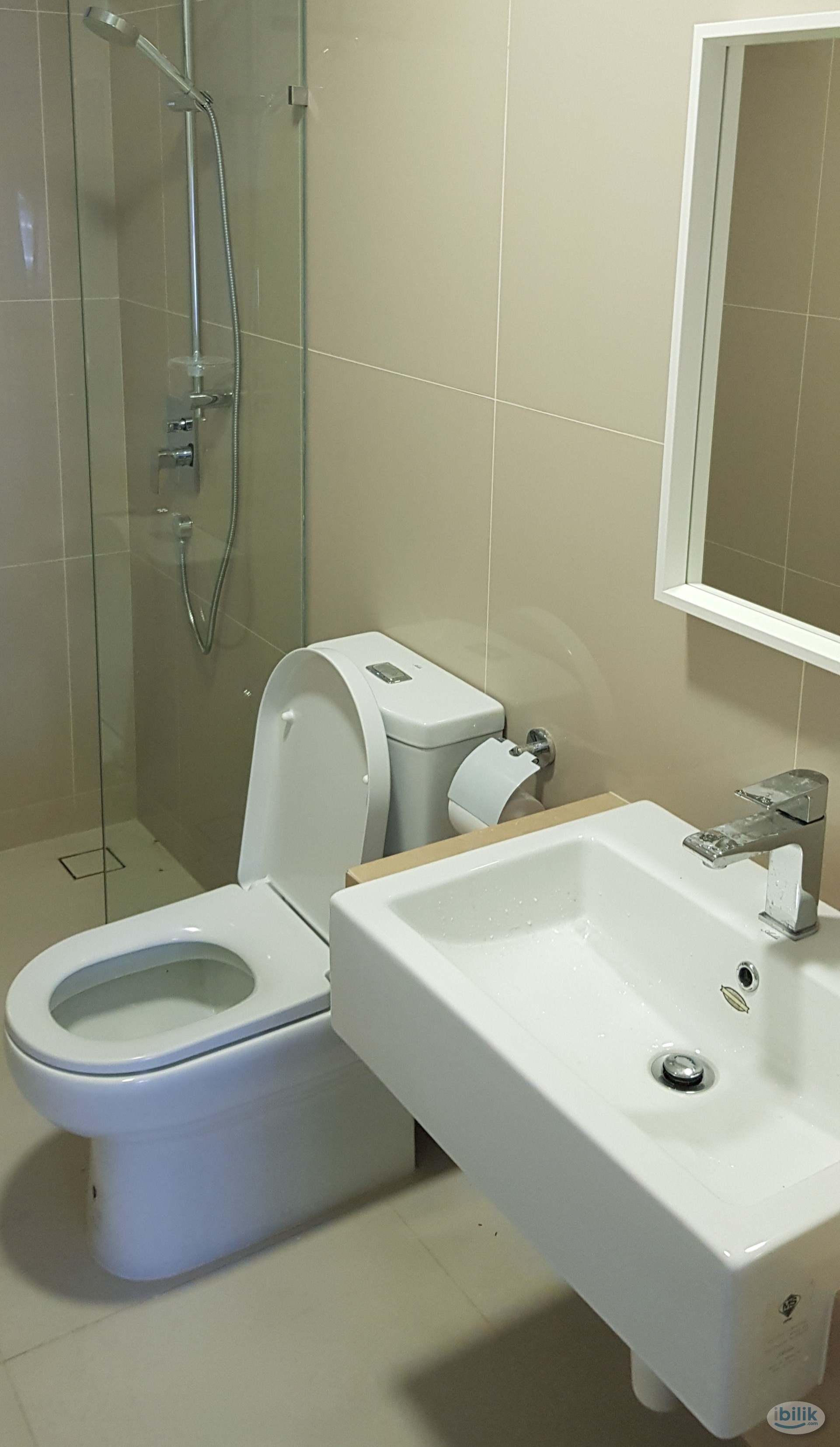 Single room at United point residence - Image 1