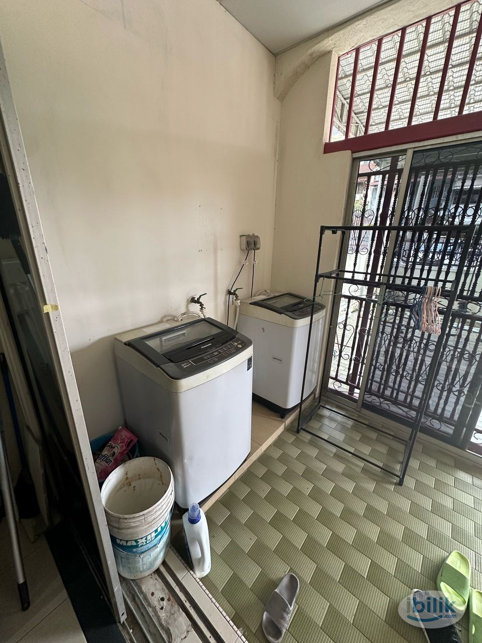 Fully Furnished Single room at Taman Connaught landed House - Image 4