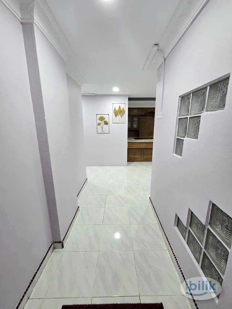 3 City Centre Rooms for Rent – Private Bathroom | Fits 2–3 Person per Room | Fully Furnished | Gated Condo - Image 5