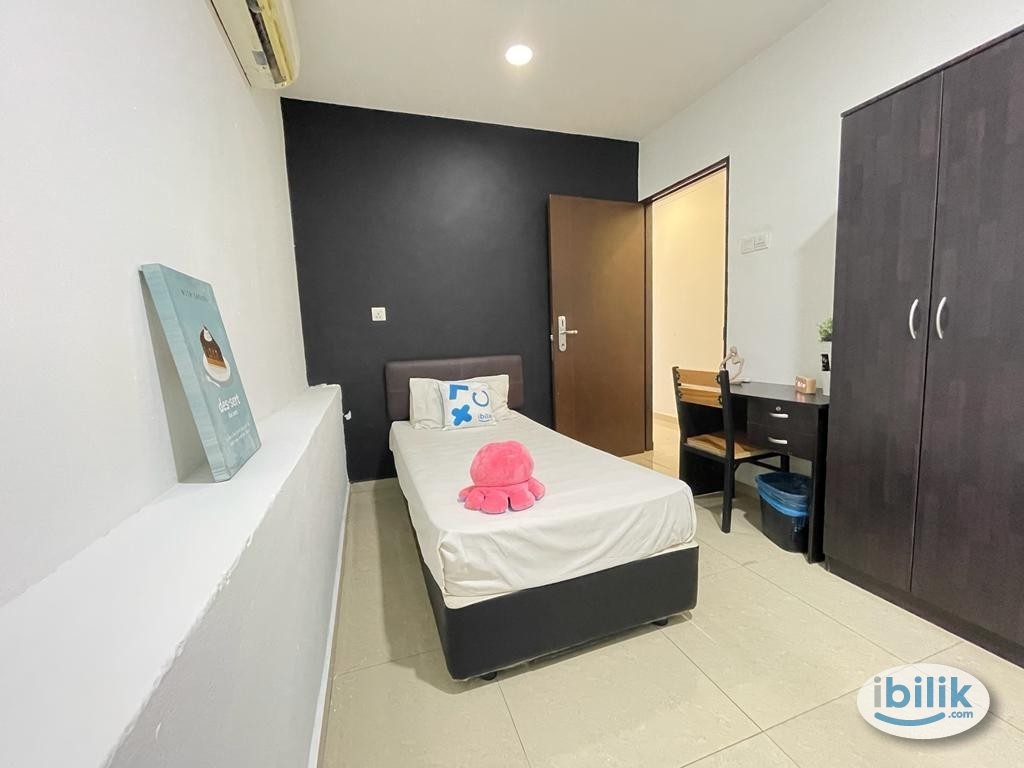 Middle Room at Rest & Go hotel Klang - Image 1