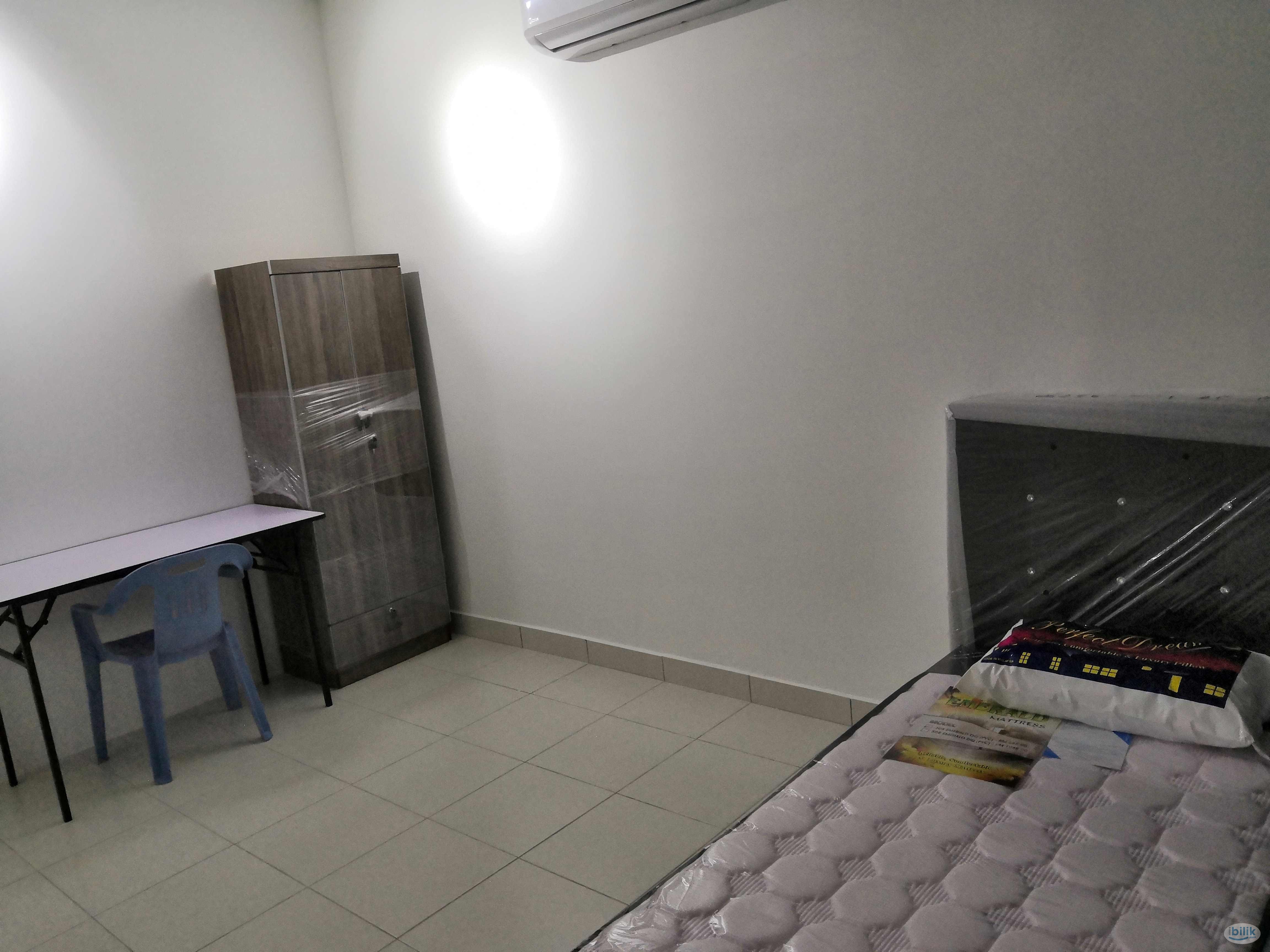 Middle (Big) Room at Bayan Lepas, Penang - Image 3