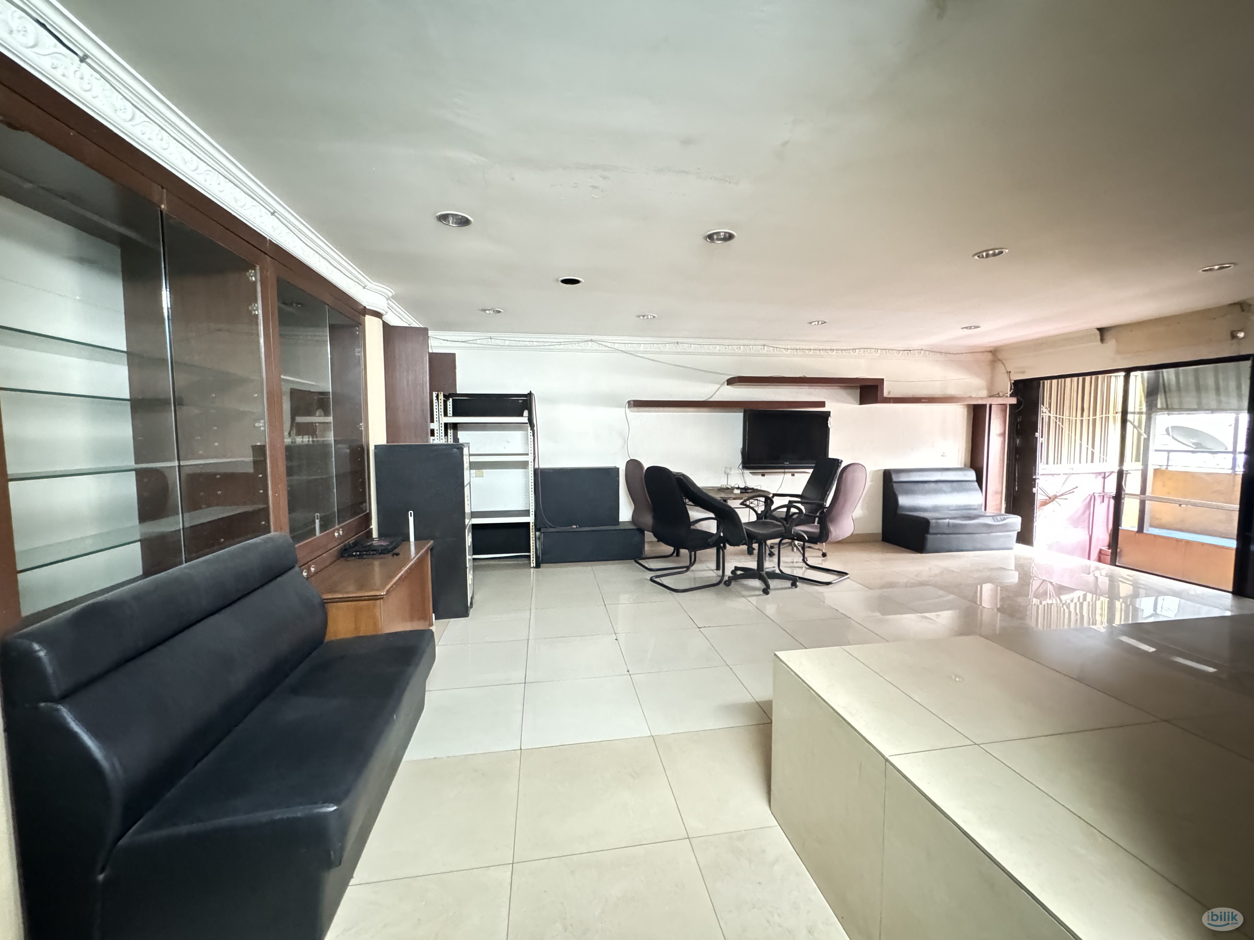 🛌Comfortable Stay✨DAILY CLEANER📍8 Mins walk to LRT Maluri - Image 5