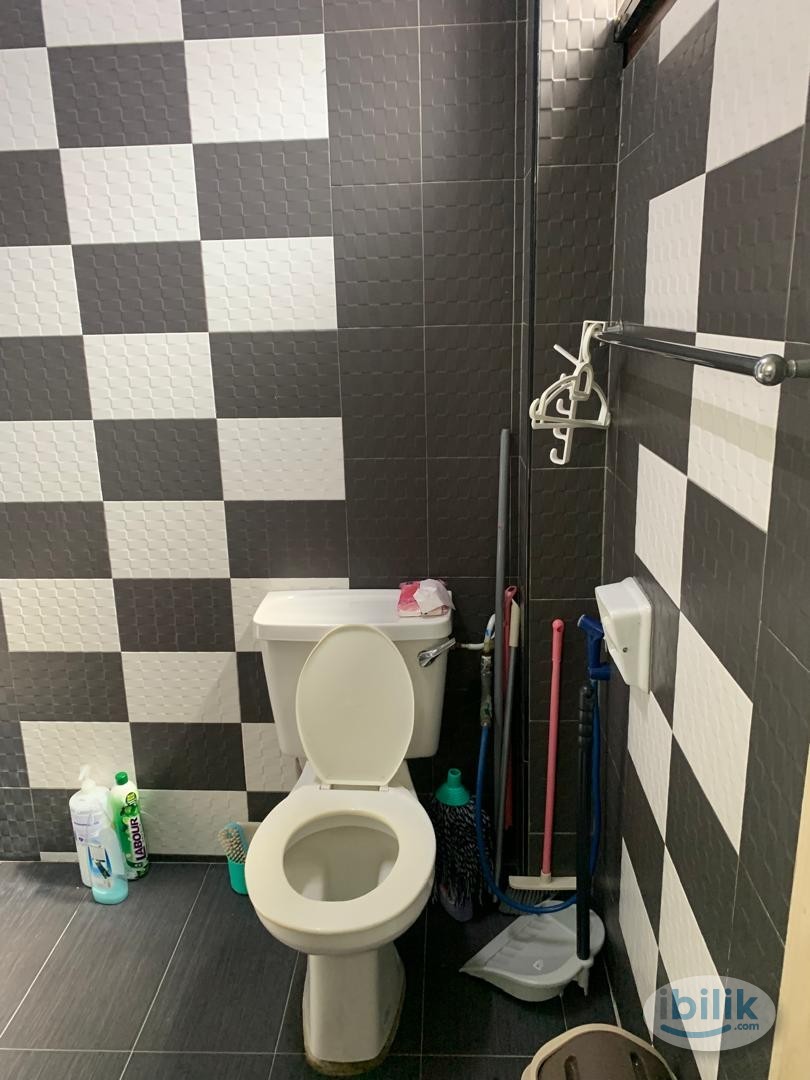 Permas Jaya Single Bedroom For Rent - Image 4
