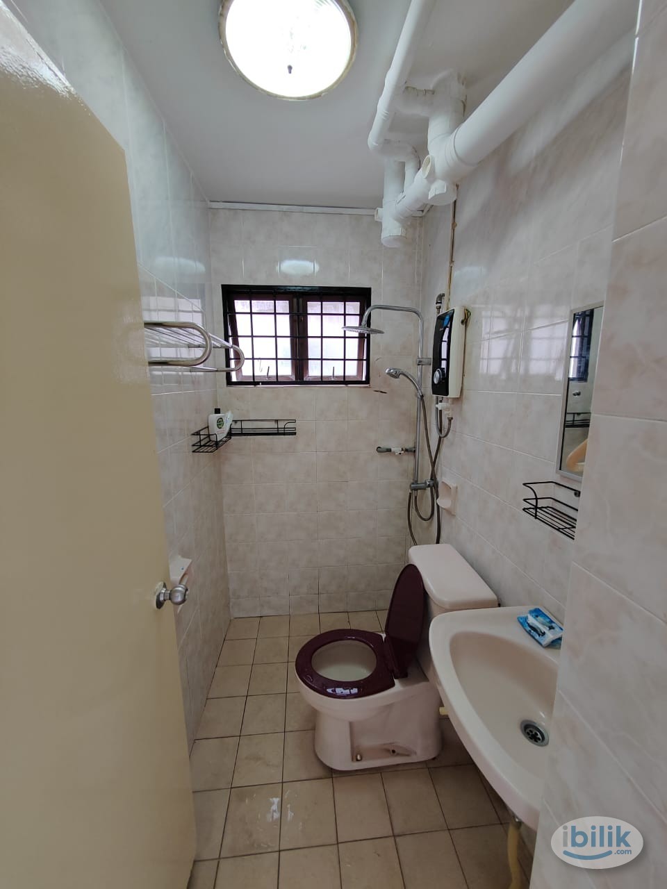 Master Room at Kenanga Point, Pudu with Covered Parking - Image 3