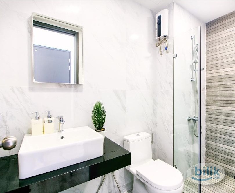 Master Room at Emporis, Kota Damansara - Image 4