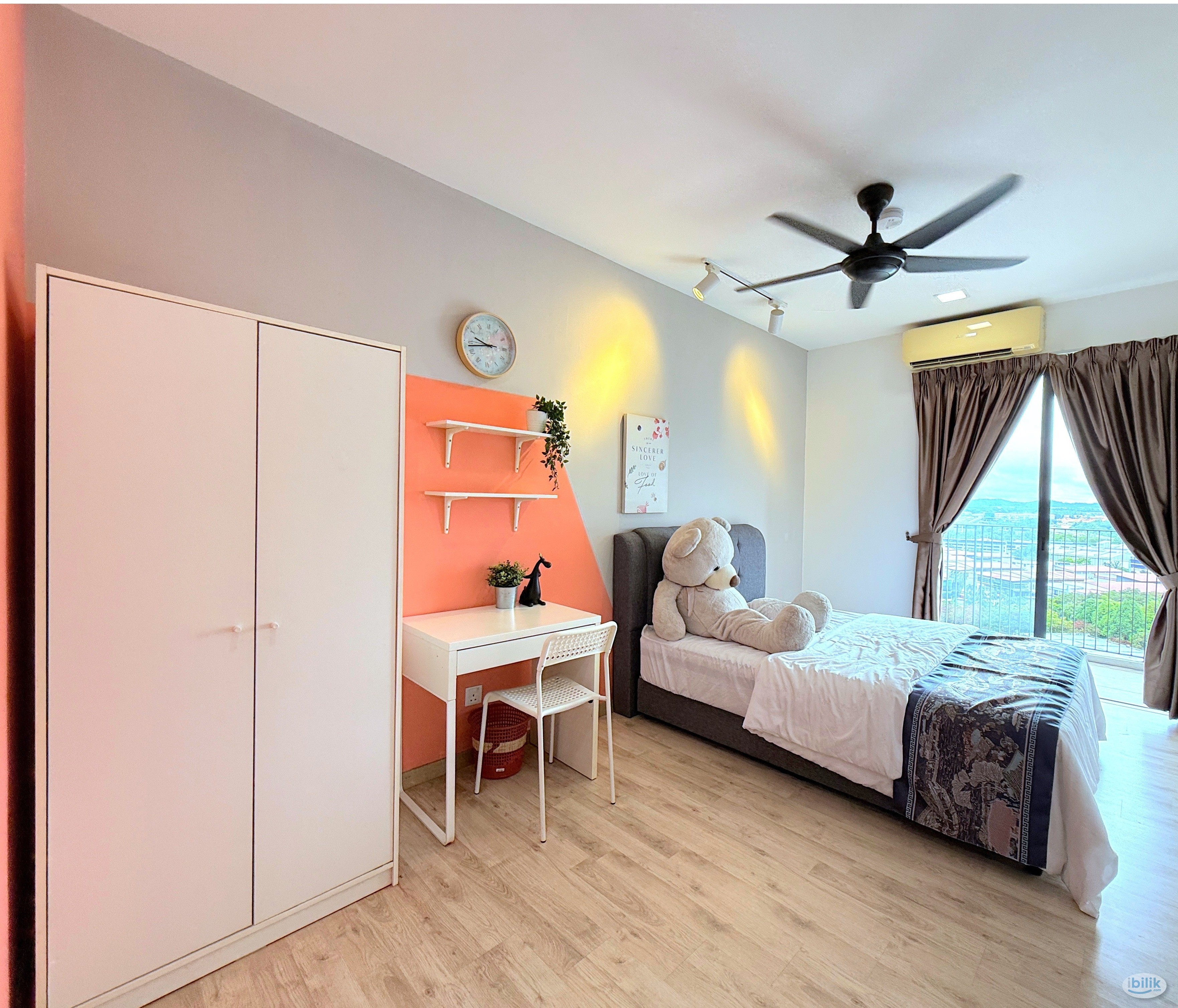 Master Room at Emporis, Kota Damansara - Image 1