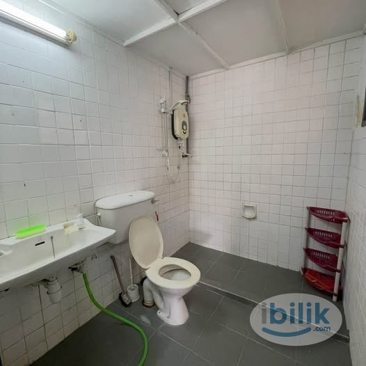 🌈 VERY HUGE AND BIG MASTER ROOM FOR RENT AT TAMAN SEPUTEH🌈 - Image 4