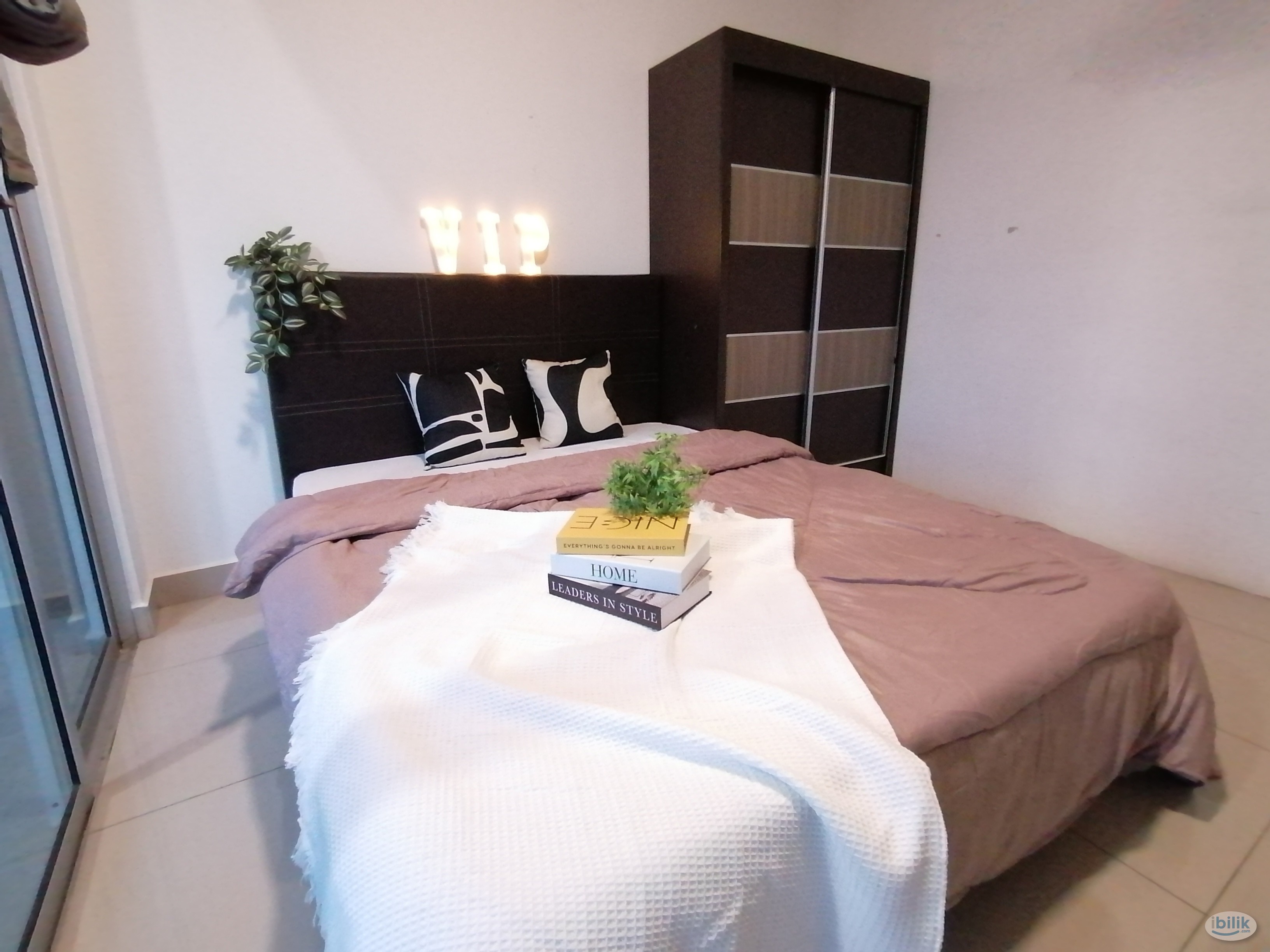 🏫==FEMALE UNIT==Medium Room with Balcony View for Rent at Bukit Jalil ❗️Fully Furnished❗️  包水电 WIFI ❗️ - Image 2