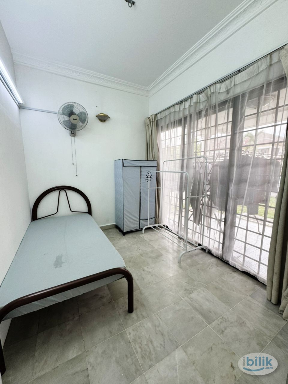 Single Room Zero Deposit‼️😮Low Rental Room Near MRT Bandar Utama 3 Min Walking😊🚄Free Utilities & Wifi💕Bus Stop,Speedmart - Image 1