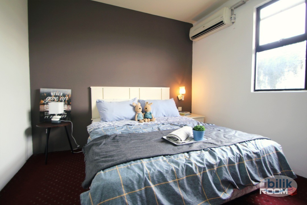🏠 [ANTHILL+] Queen Bed Room for Rent in Puchong! 🛏️ Fully Furnished. 📍 Great Location. 📞 Inquire Now! - Image 1