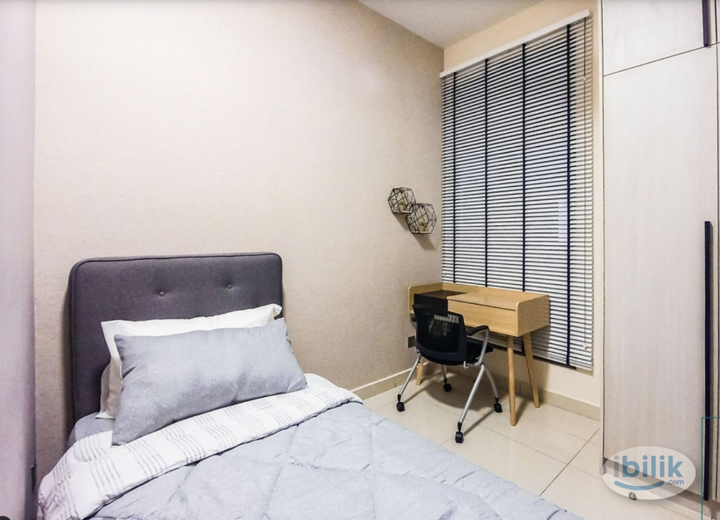 Female Room next to MRT - Image 1