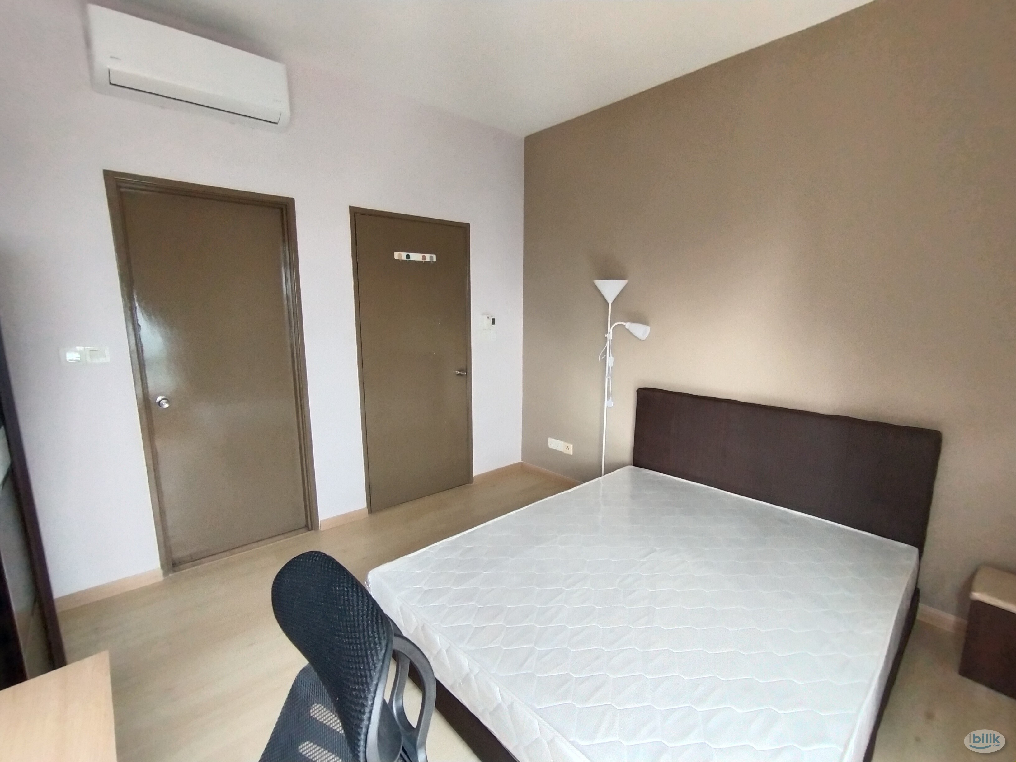 Master Room at Rivercity, Sentul - Image 1