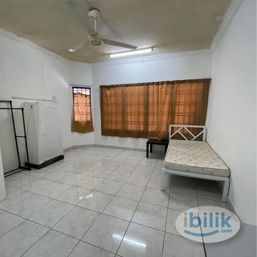 💨REASONABLE BUDGET MIDDLE ROOM FOR RENT AT BANDAR UTAMA🔥ATTACHED WINDOW 🪟 💨 - Image 1