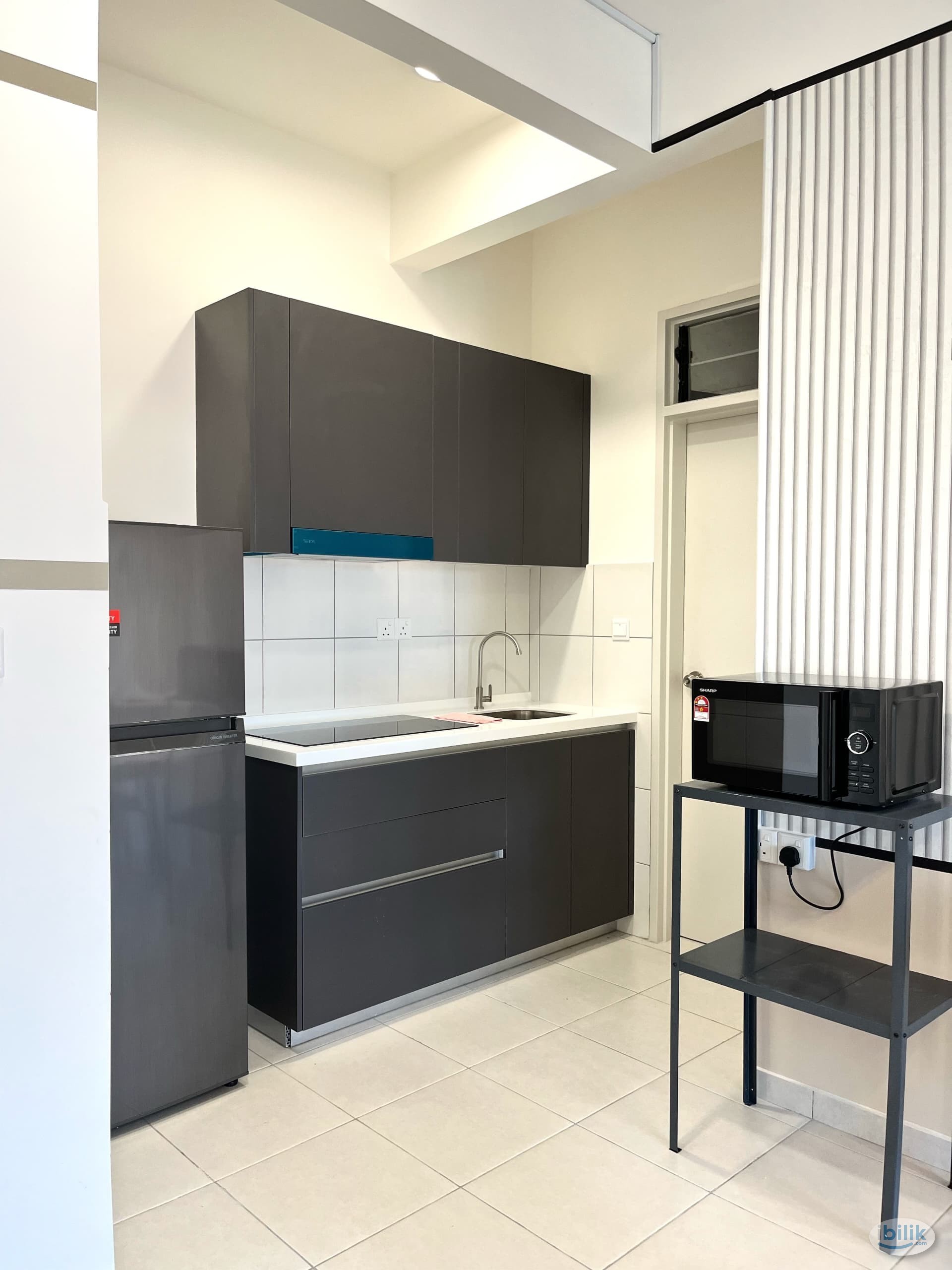 Middle Room | Meta Residence| 300 metres to MRT Putra Permai - Image 2